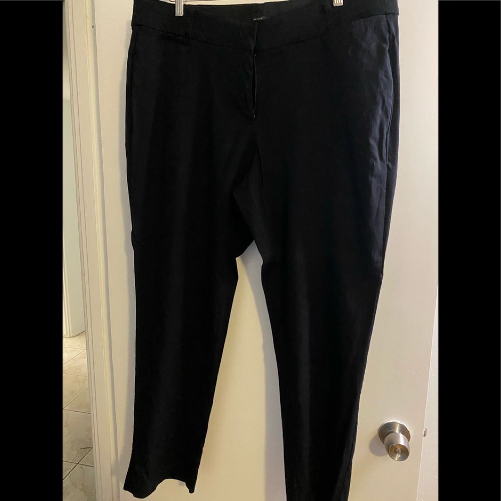 BLACK SLACKS